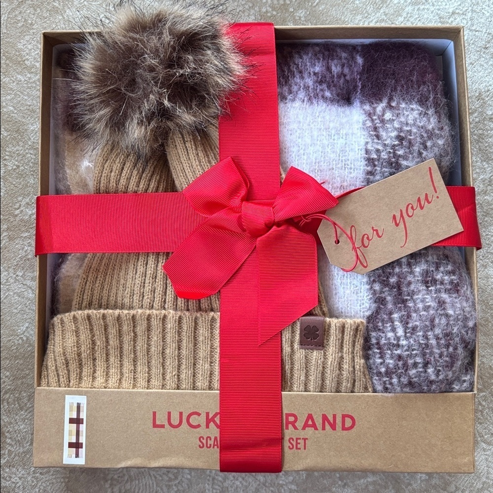 Brand New Lucky Brand Tan Faux Fur Pom Hat & Cream Maroon Plaid Scarf Gift Set